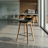 Barhocker Helsinki im skandinavischen Stil mit Holzbeinen