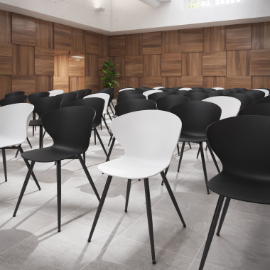konferenzstuhl schwarz weiss 4 fusse kunststoff feste armlehnen 2