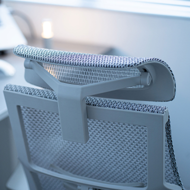 ergonomischer burostuhl grau weisse struktur netzstoff 5d verstellbare armlehnen lordosenstutze kopfstutze 15